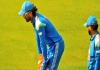 Kl-rahul-mismatched-gloves-odi-series