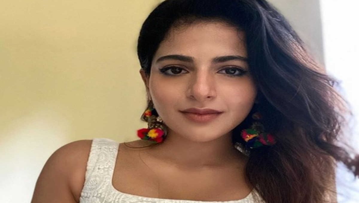 actor-iswarya-menon-latest