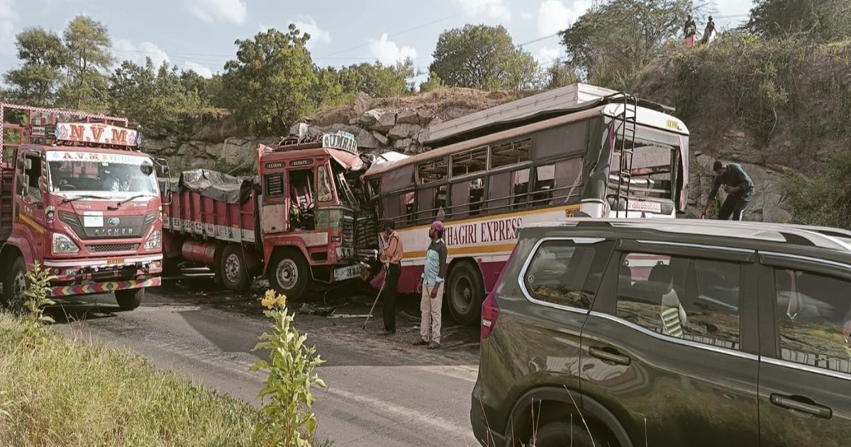 Andhra Pradesh Chittoor Accident 8 Died  