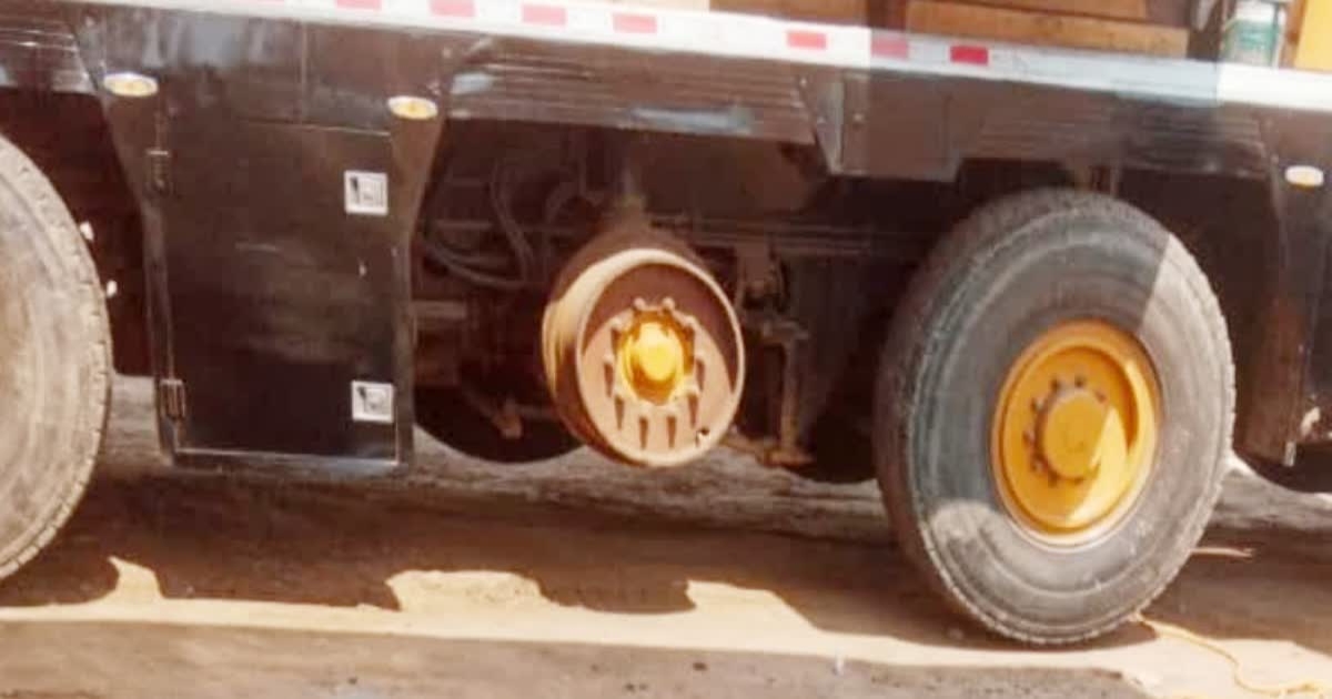 madhya-pradesh-lorry-tyre-blast-driver-killed