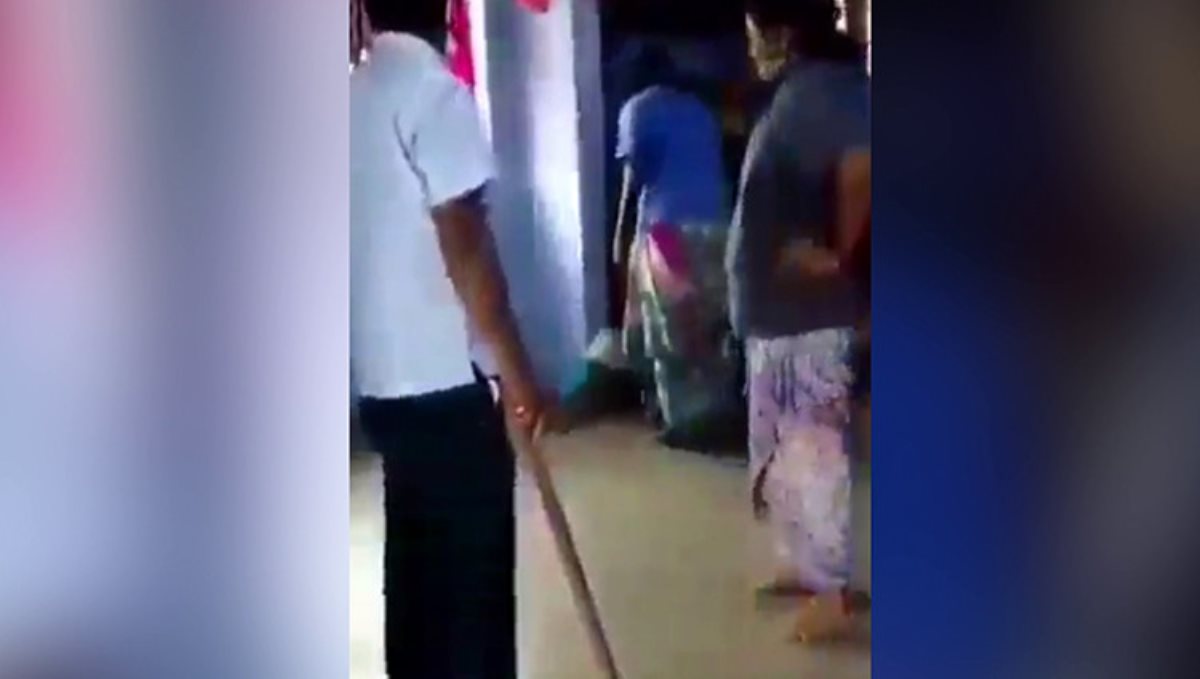 Women attacked by manager viral video