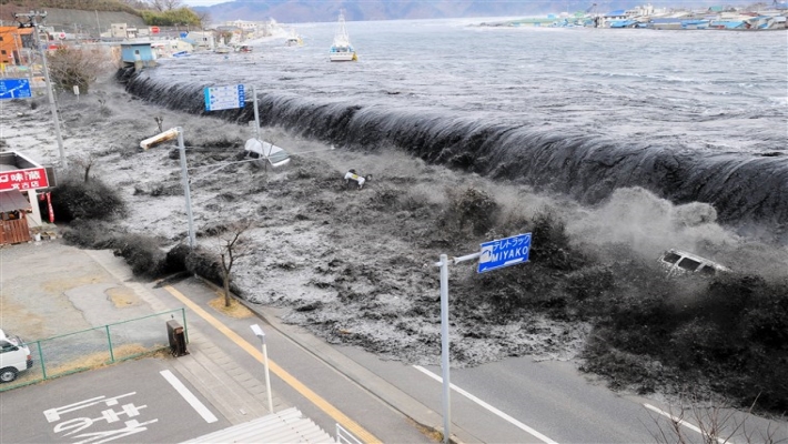 Heavy sea waves Sunami symptoms in kanyakumari