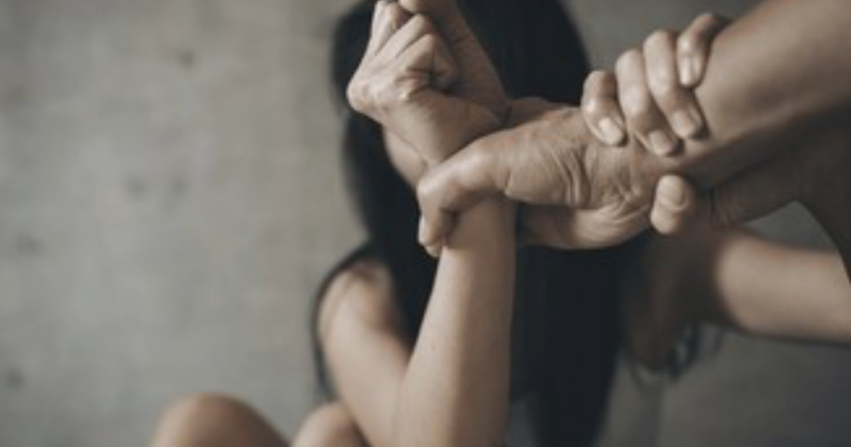 school-girls-molested-by-labors-police-arrest-them-unde