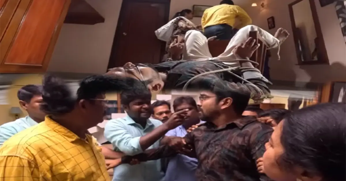 sirakadikka-aasai-manoj-issue