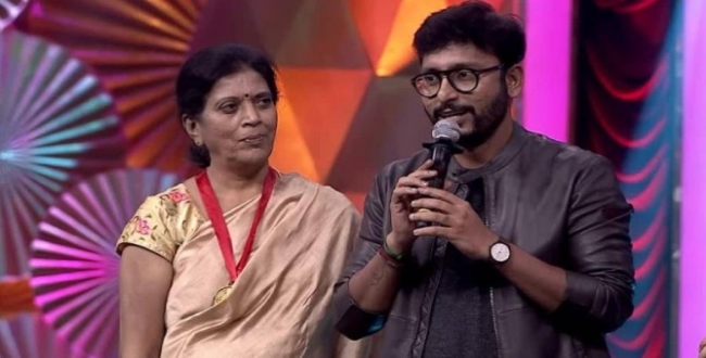 actor-rj-balaji-mother-affected-by-corono