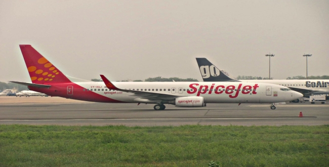 Indian passenger flight rounded by Pakistan air force