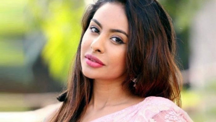Actress srireddy talks about favorite actress and movies  