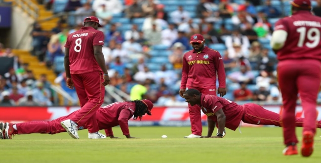 Chris gayle push up after taking wicket against to Afghanistan