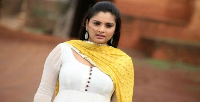 Actress kuththu ramya says no to slapping scene