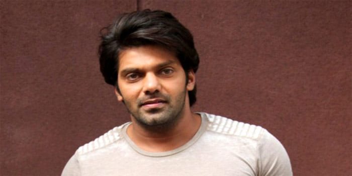 actor-arya-workout-photos-viral-for-his-movie