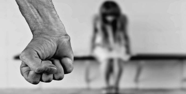 4 years old girl abused by relation in maharashtra