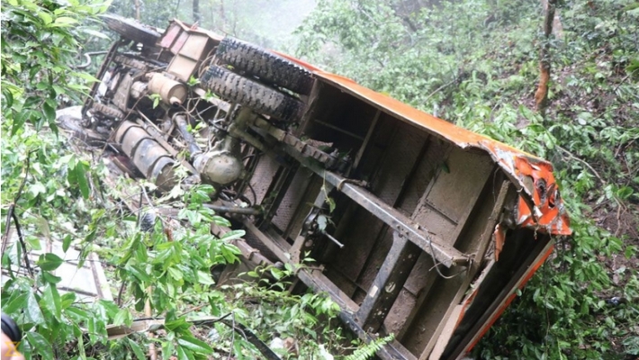 Bus accident in cudaloor 35 people injured 