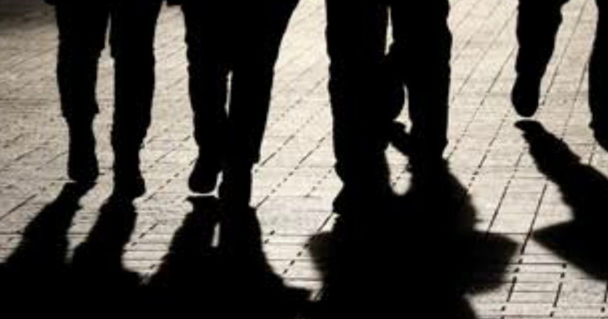 tea-master-attacked-by-gang-for-not-offering-free-feast