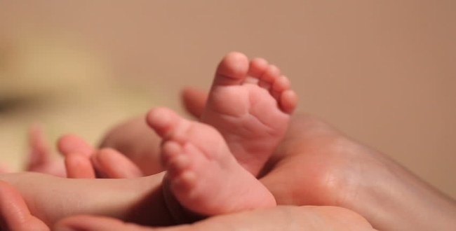 Girl given birth to baby corono positive