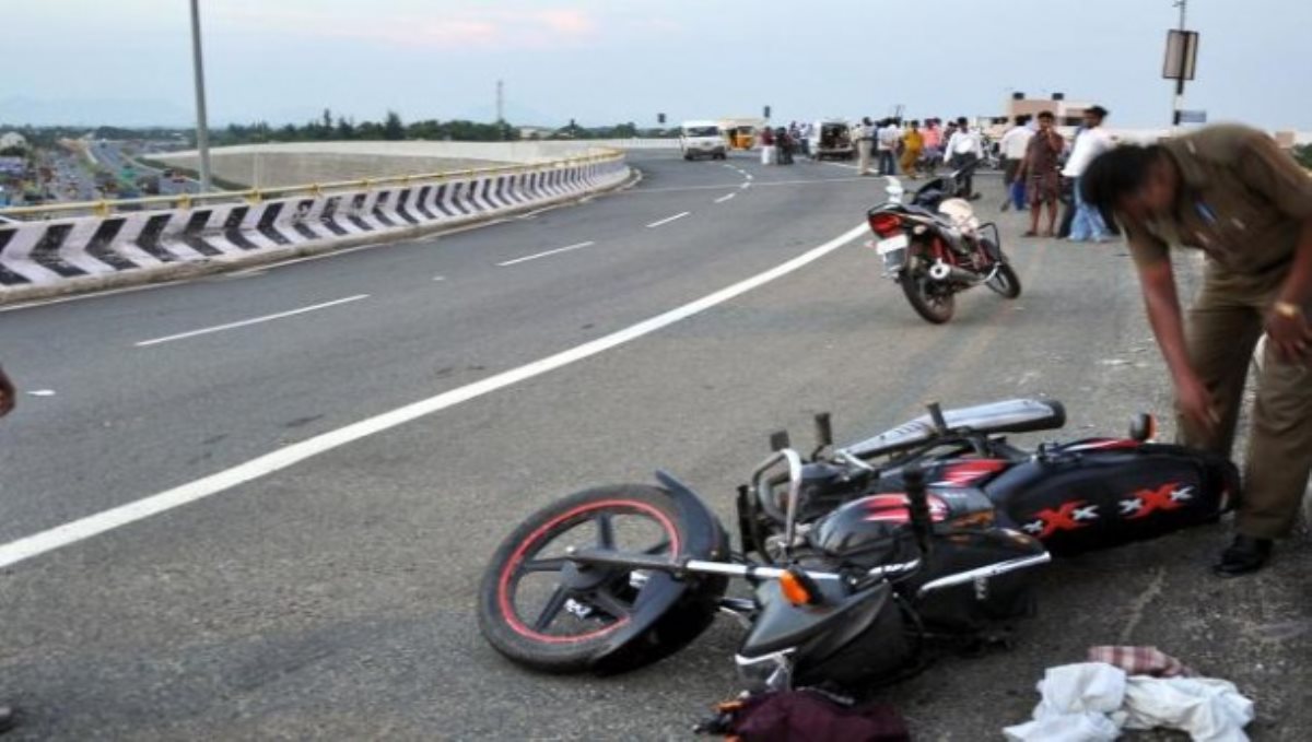 Man dead after 40 days of his marriage in Road accident near Salem Edapadi