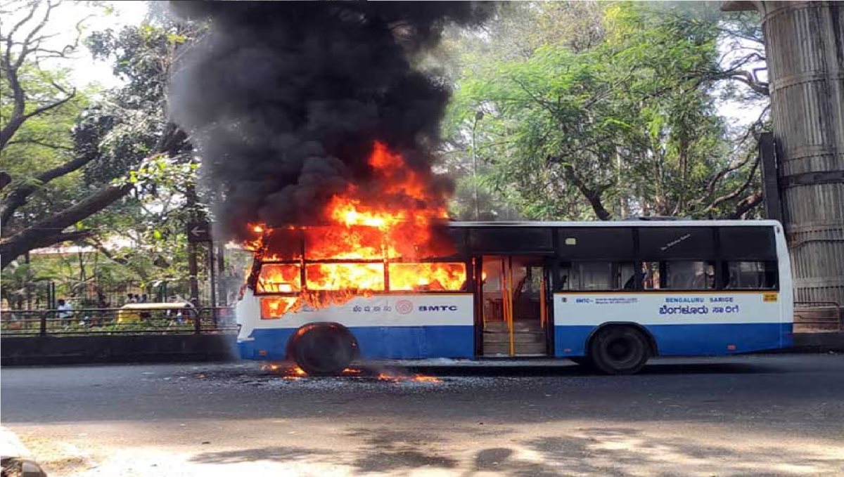 Karnataka BMTC Bus Fired and Burned Roadside Due to Electrical Connection Issue 