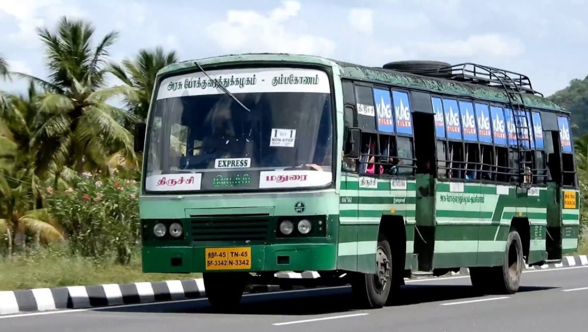 TN Bus conductor fell down from running bus