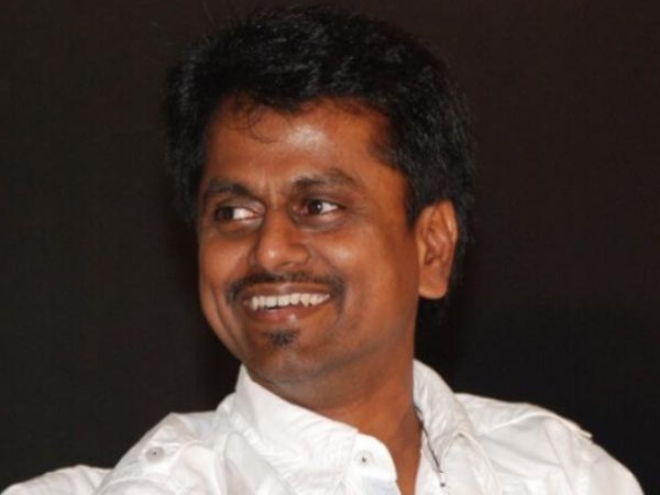 armurugadoss-twit-will-create-a-panic-on-film-industry 