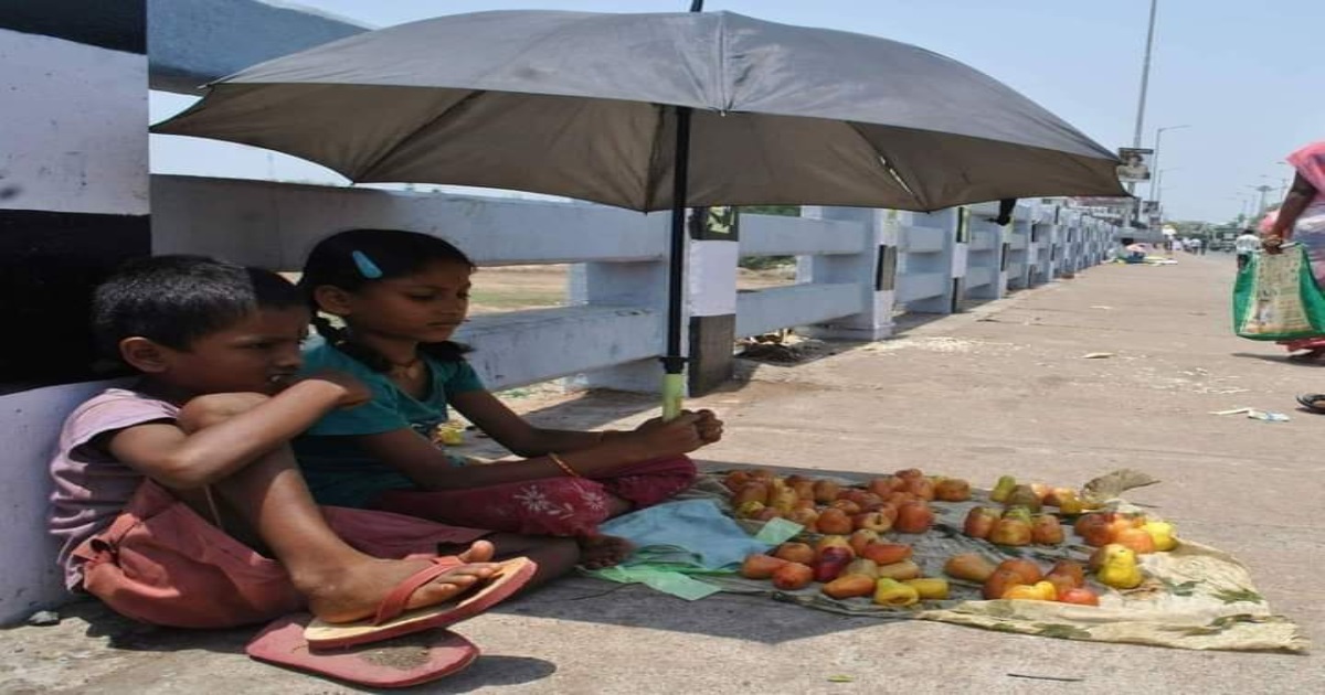 FB User Post about Children Selling Cashew Fruits 