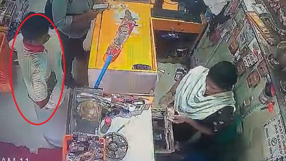 CCTV Footage Trend about Strangers Try to Stolen Money at Shop 