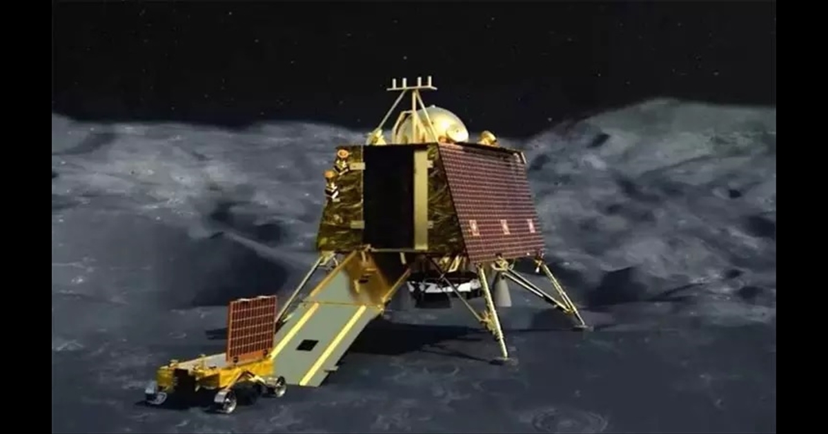 A man from Surat told reporters that he designed the Chandrayaan-3 lander.