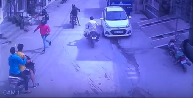 delhi-recent-murder-cctv-video-goes-viral