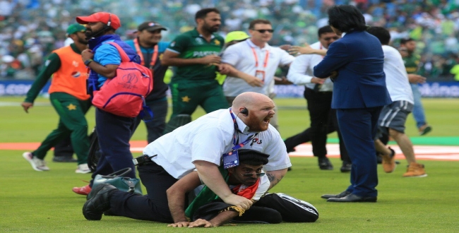 Pak vs afg fans fight