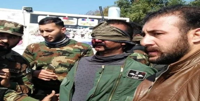 Video of abhinandan attacked by pak army