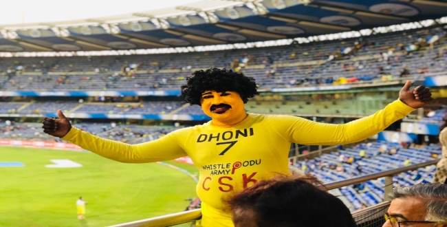 Dhoni fan's real face revealed 
