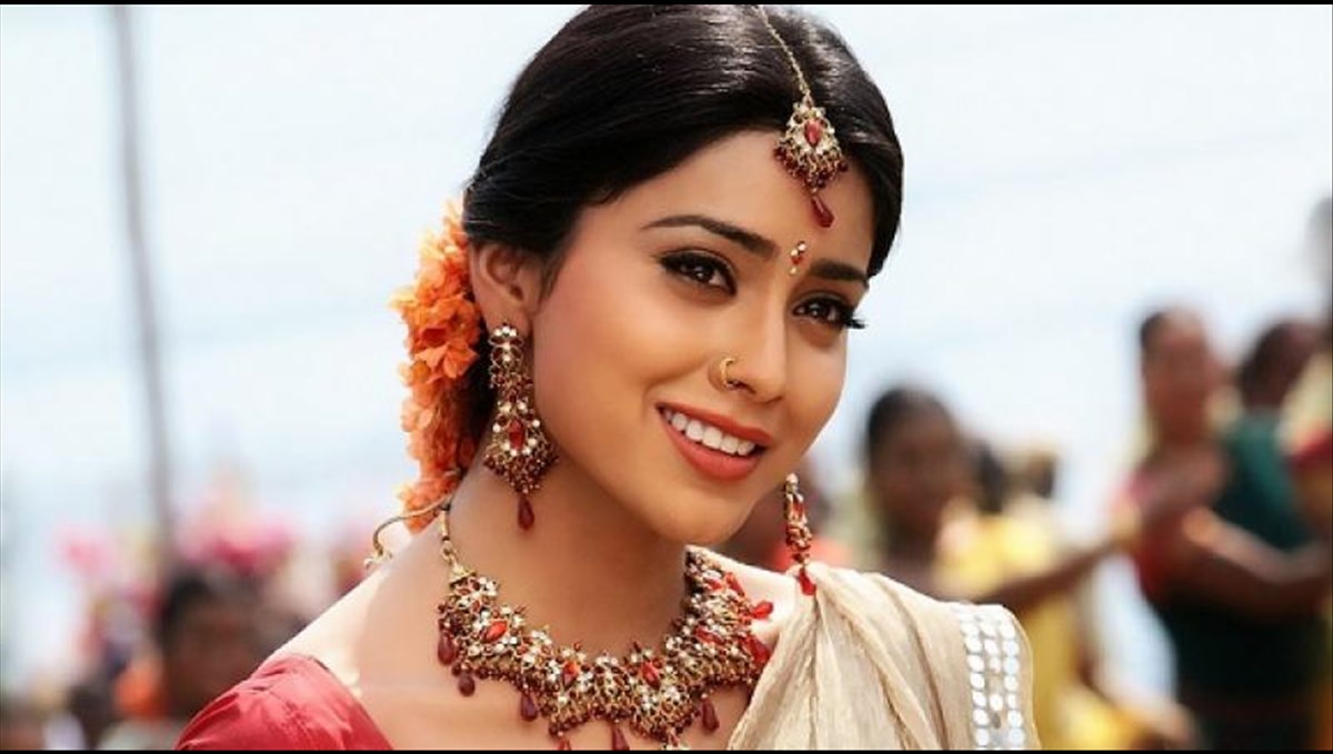 actress-shreya-looks-stunning-viral-photos