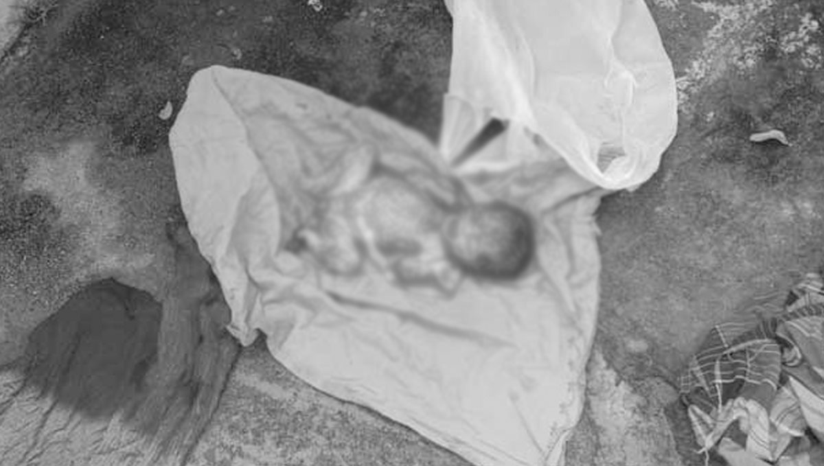 Baby thrown into garbage box near Ulunthoor pettai GH