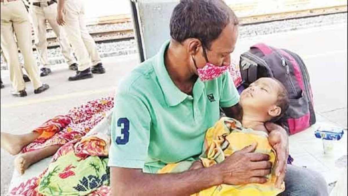 Women dead in train near chennai