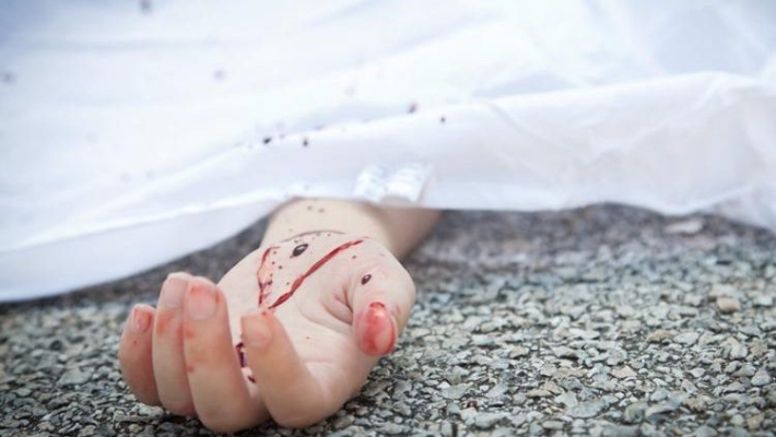 56 years old lady head cut and died in mathya pradesh bus accident