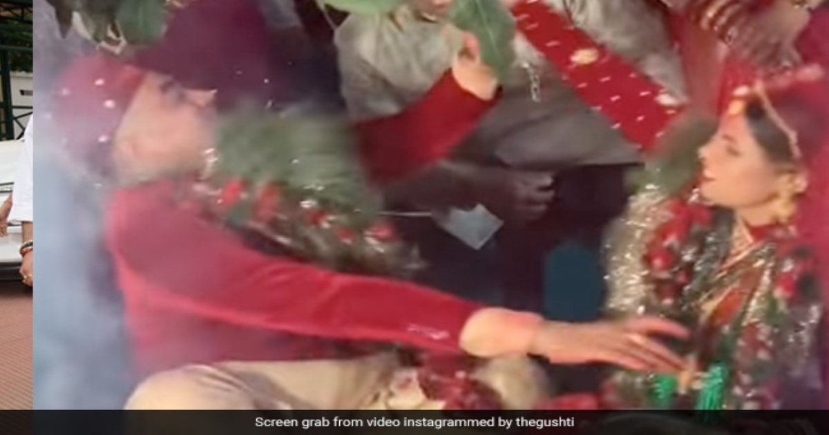 bride-and-groom-break-into-intense-fight-on-big-day