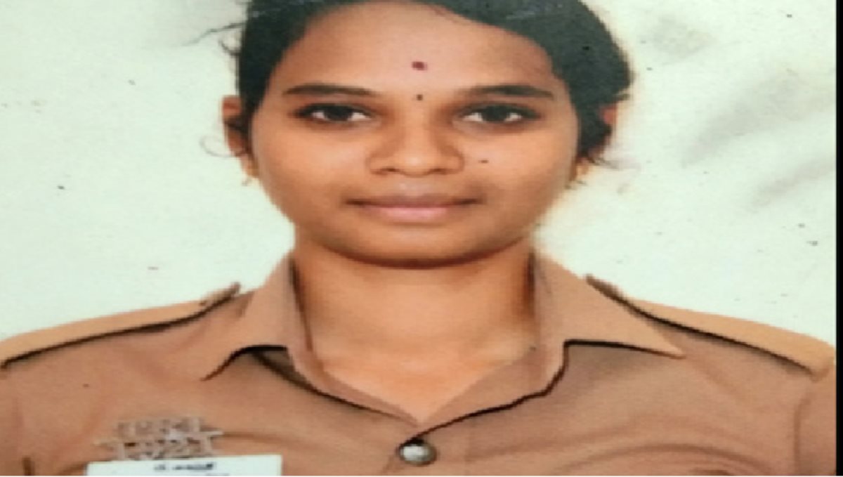 car-lorry-accident-lady-cop-died-near-dindigul