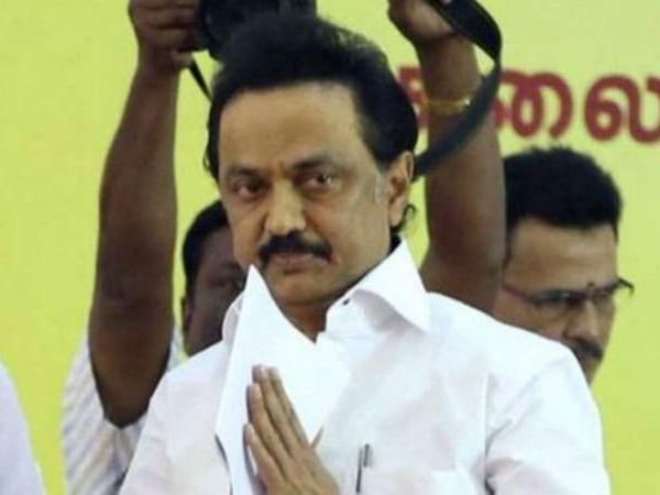 DMK MLA Planed to the  gold statue ghift fr stalin