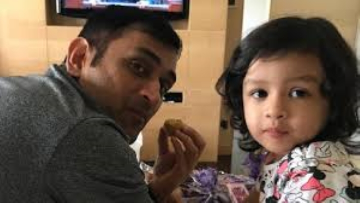 ms Dhoni's daugter teach him