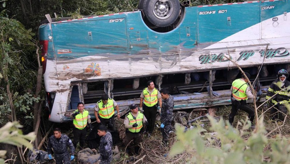 Ecuador Country Bus Accident 18 Died on Spot 25 Injured 