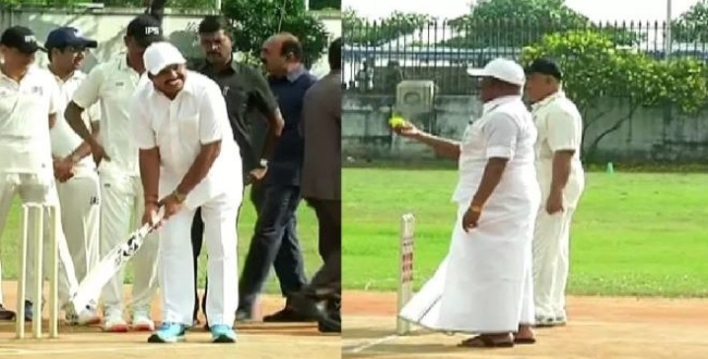 tamilnadu-cm-playing-cricket