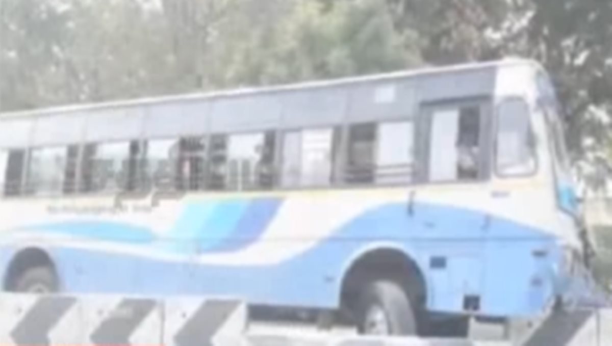 Erode Govt Bus Accident Driver Stroke Passenger Saves 40 Others Life