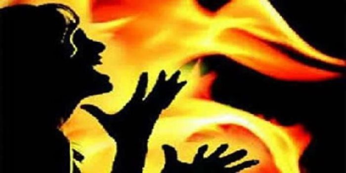 Pondicherry Woman Died Fire Accident at Erode Chennimalai 