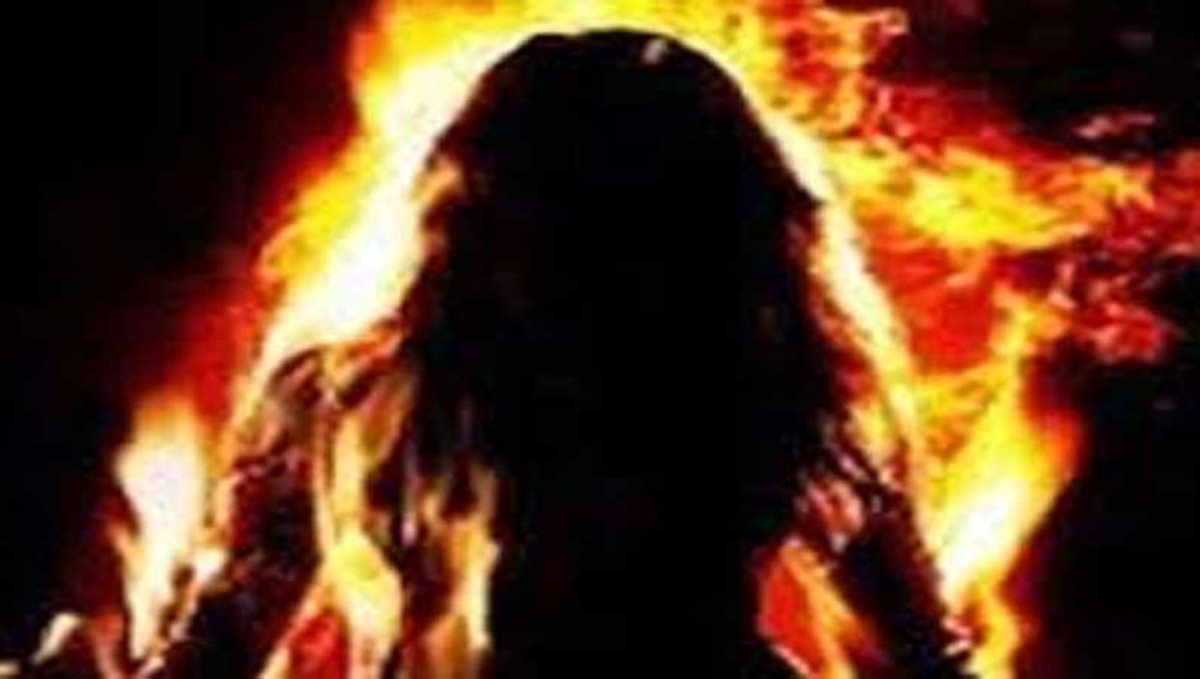 Gujarat Woman Murder Attempt Pet Name as Sonu man Wife Called Sonu 