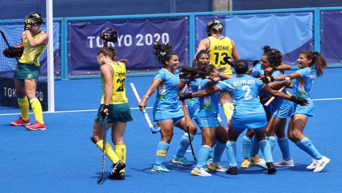 indian-women-hockey-team-won-austrelia-team