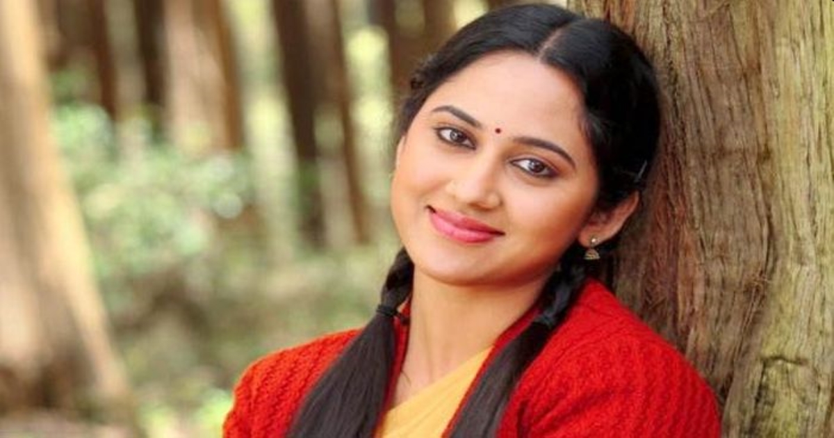 tamil-actress-miya-jarj-photos