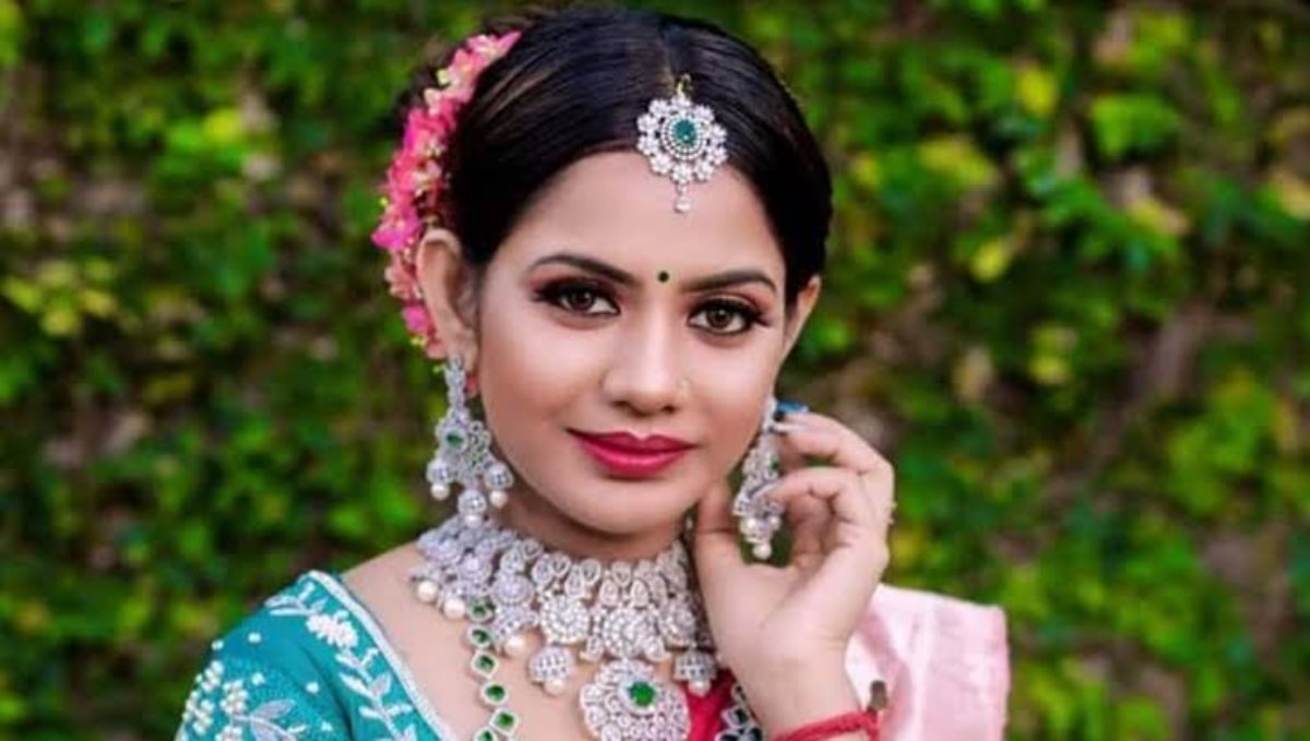 Actress iswarya  latest photo