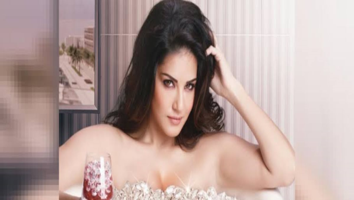 Actress sunnyleone latest photo