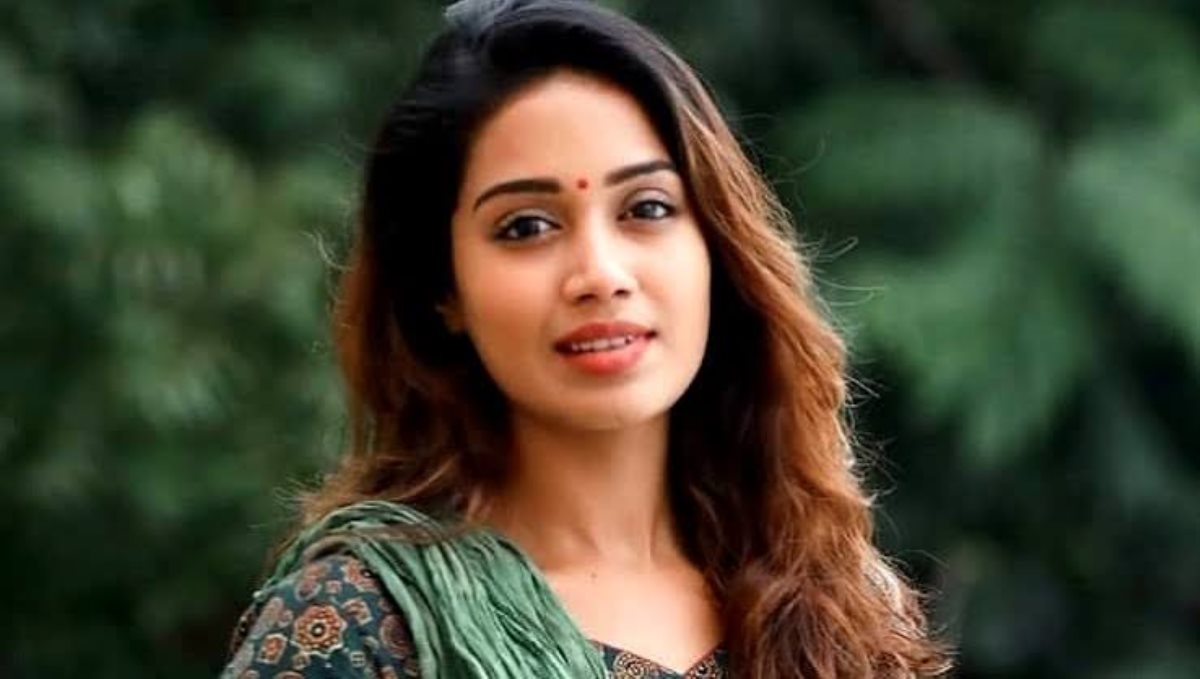 Nivetha pethuraj acted in tamil serial