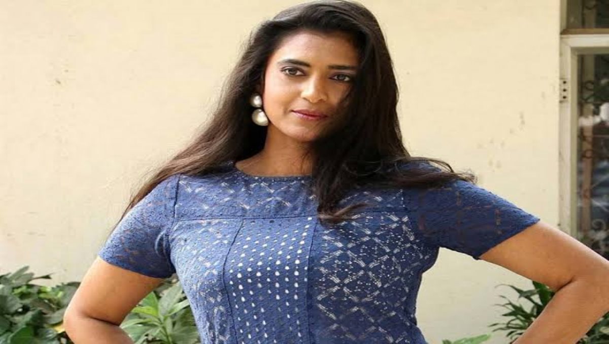 Kasthuri answered to fan question about bigboss ultimate
