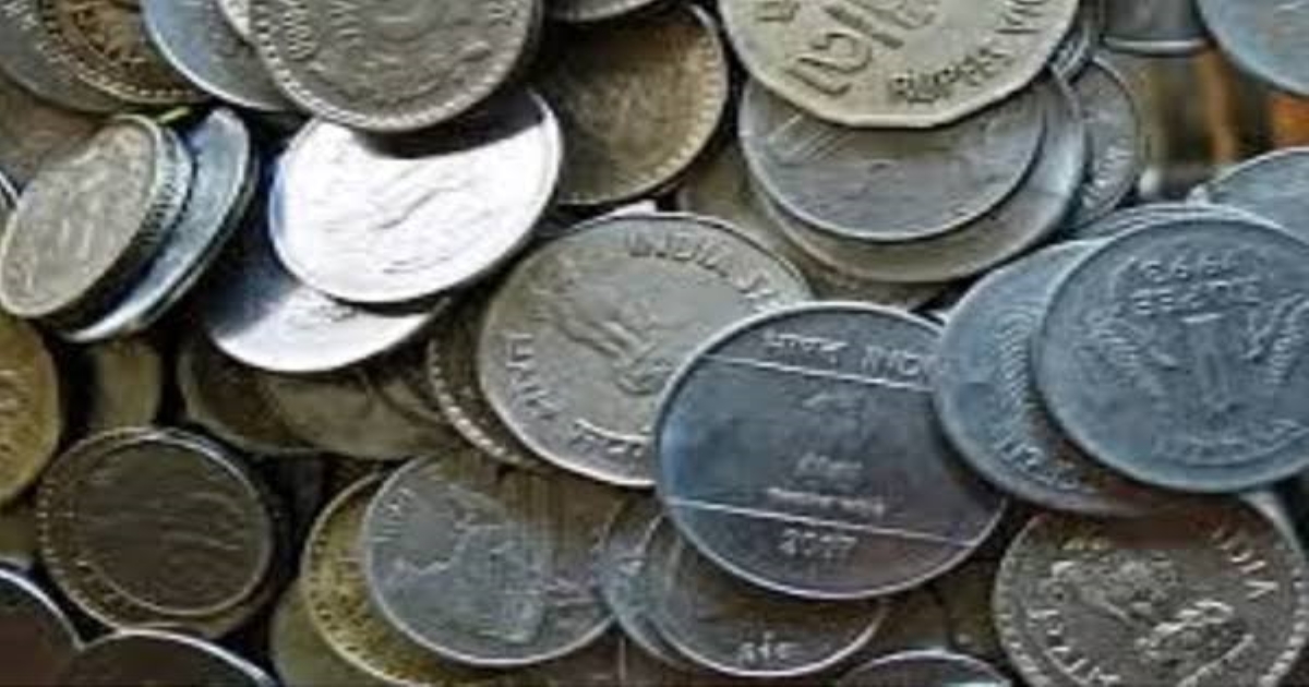 Husband gave 55thousand rupees alimony to his wife as coin
