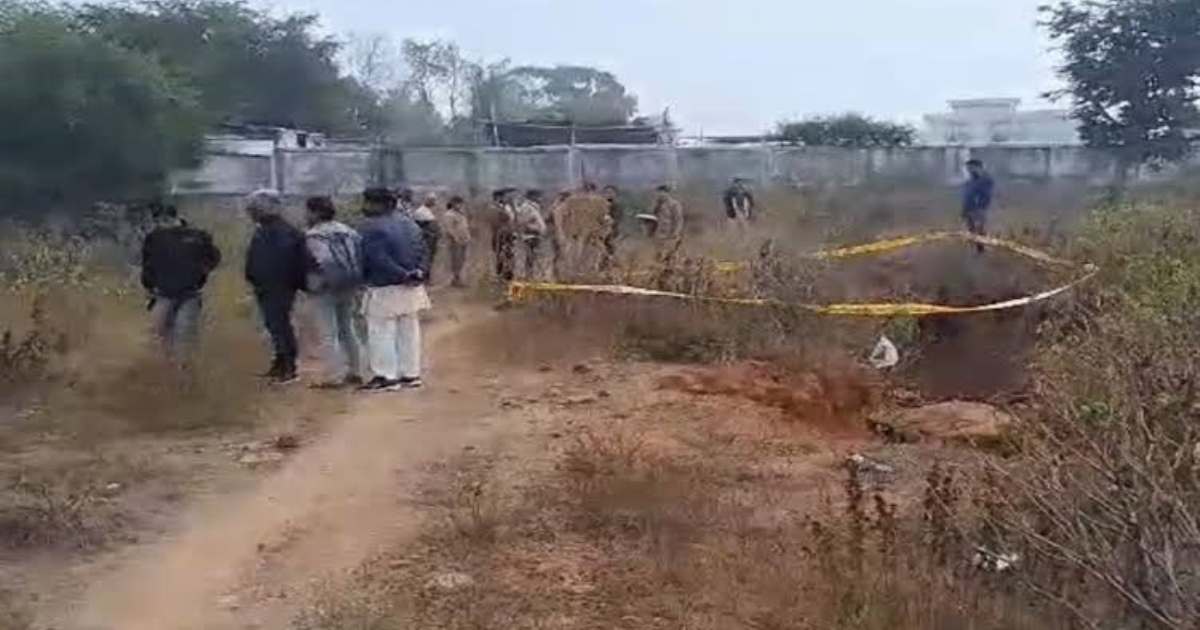 Uttarpradesh 17 years old girl killed with stone and nude deadbody found